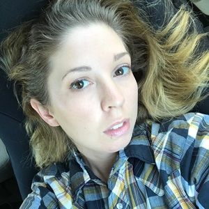 Meet your Posher, Stacy